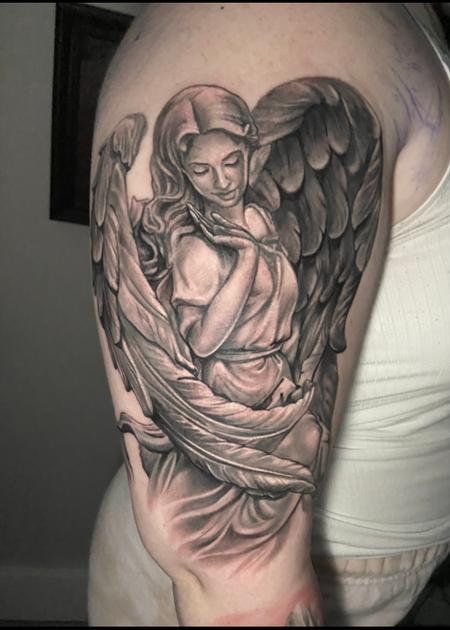 Rob Jeff - Black and Gray Angel Statue